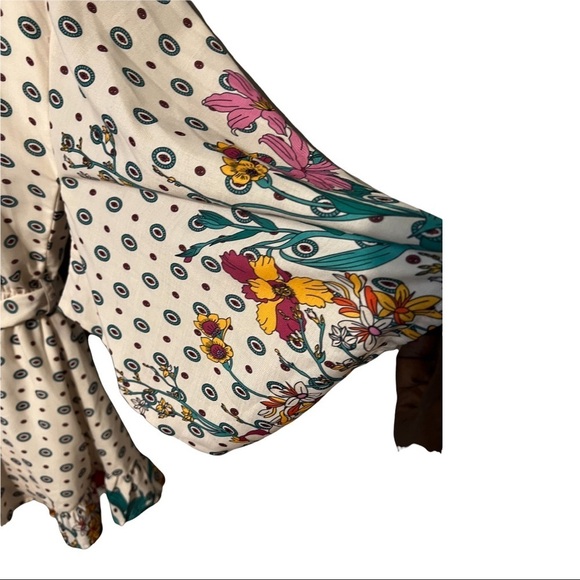 L’ATISTE by Amy Polka Dot Floral Ruffle Romper Sash Belt V-Neck Long Puff Sleeve - Picture 3 of 6